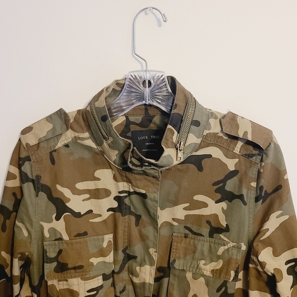 Love Tree | Women's Cargo Parka Camouflage Print Jacket (Size Medium) - Picture 4 of 16
